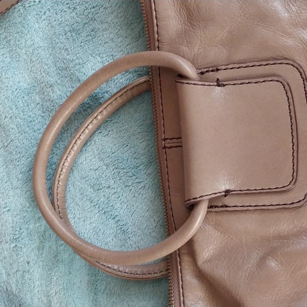 Hobo Shelia Large Polished Leather Satchel - Picture 2 of 8